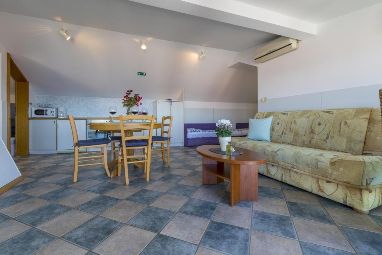 Blue Pearl Apartments Crikvenica Eksteriør billede